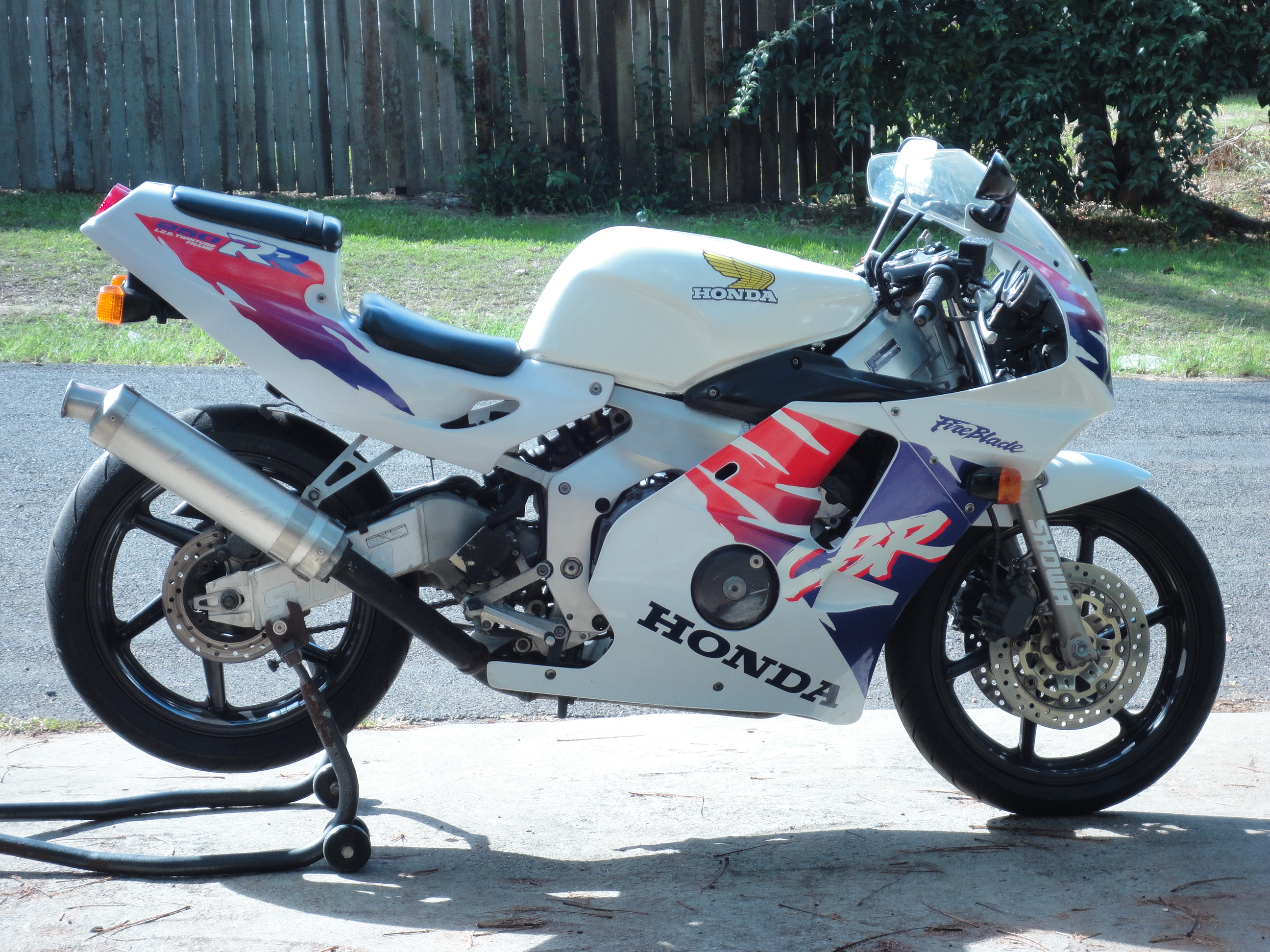 1999 Honda cbr250rr #4