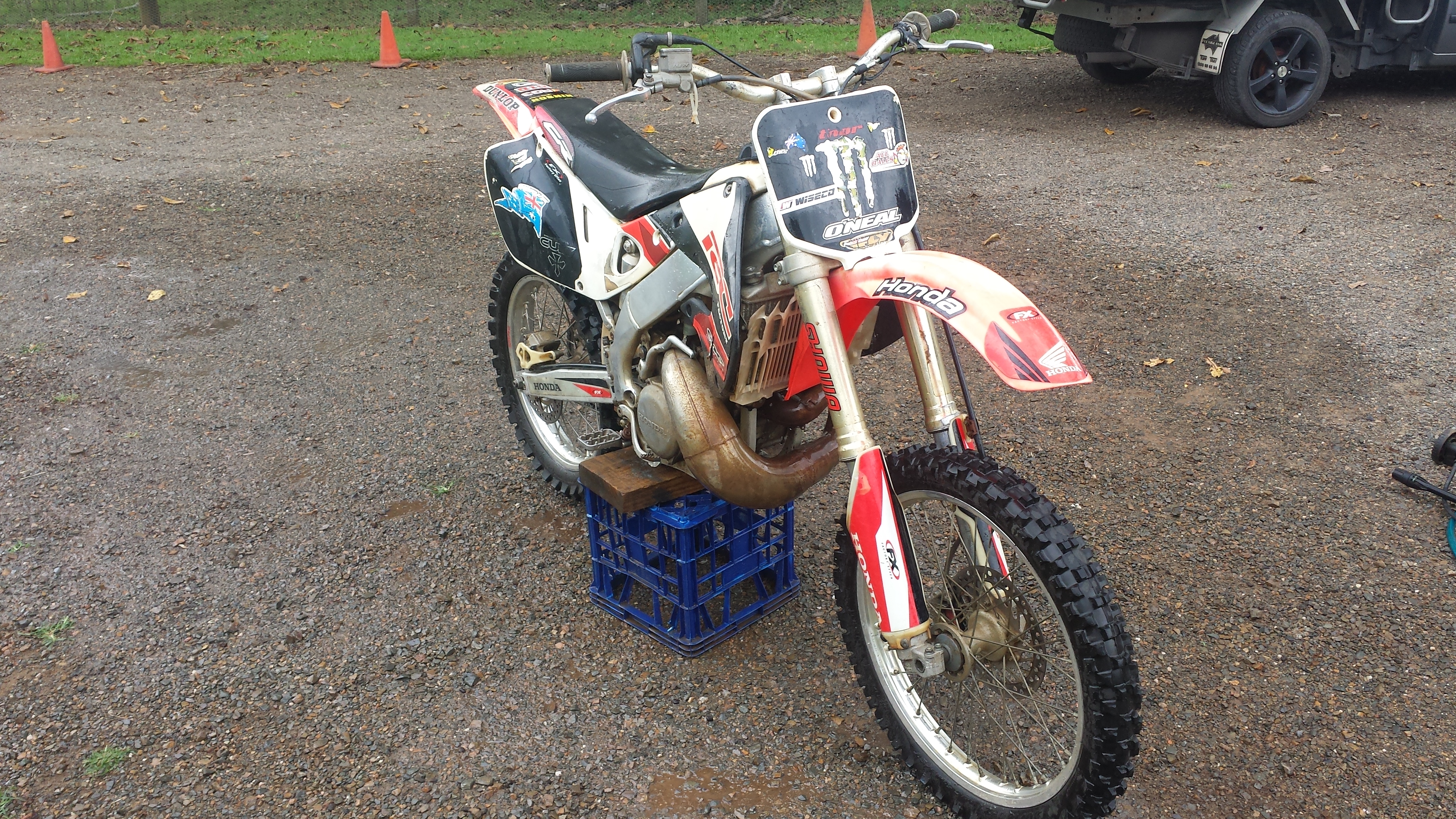 1999 Honda cr250r plastics