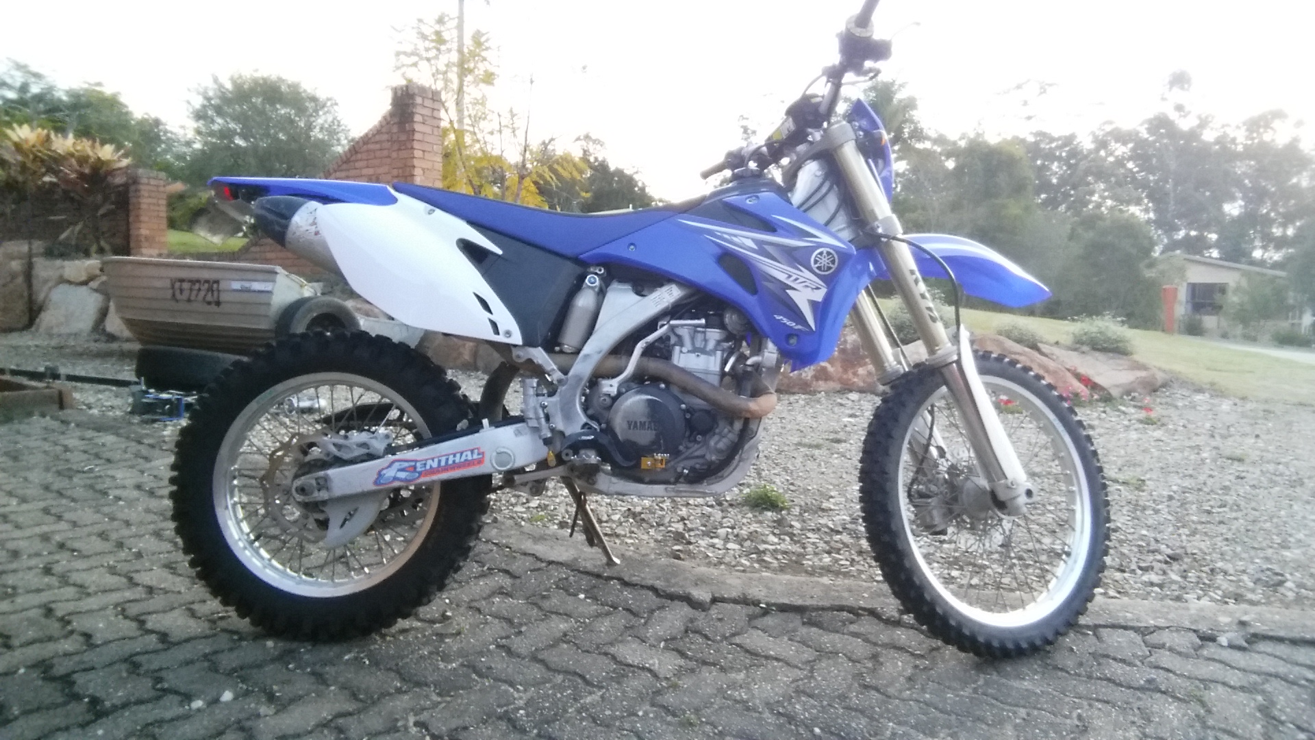 YAMAHA WR450F 2011 wallpapers | insurance informations