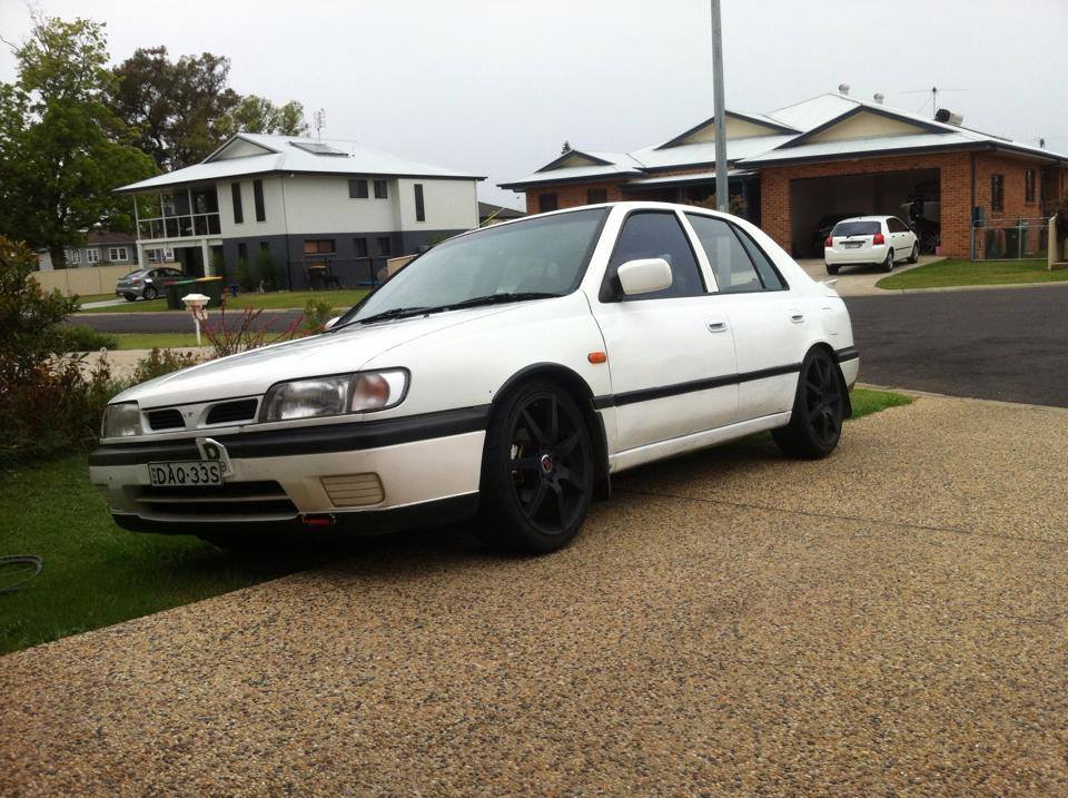 1992 Nissan pulsar hatchback #8