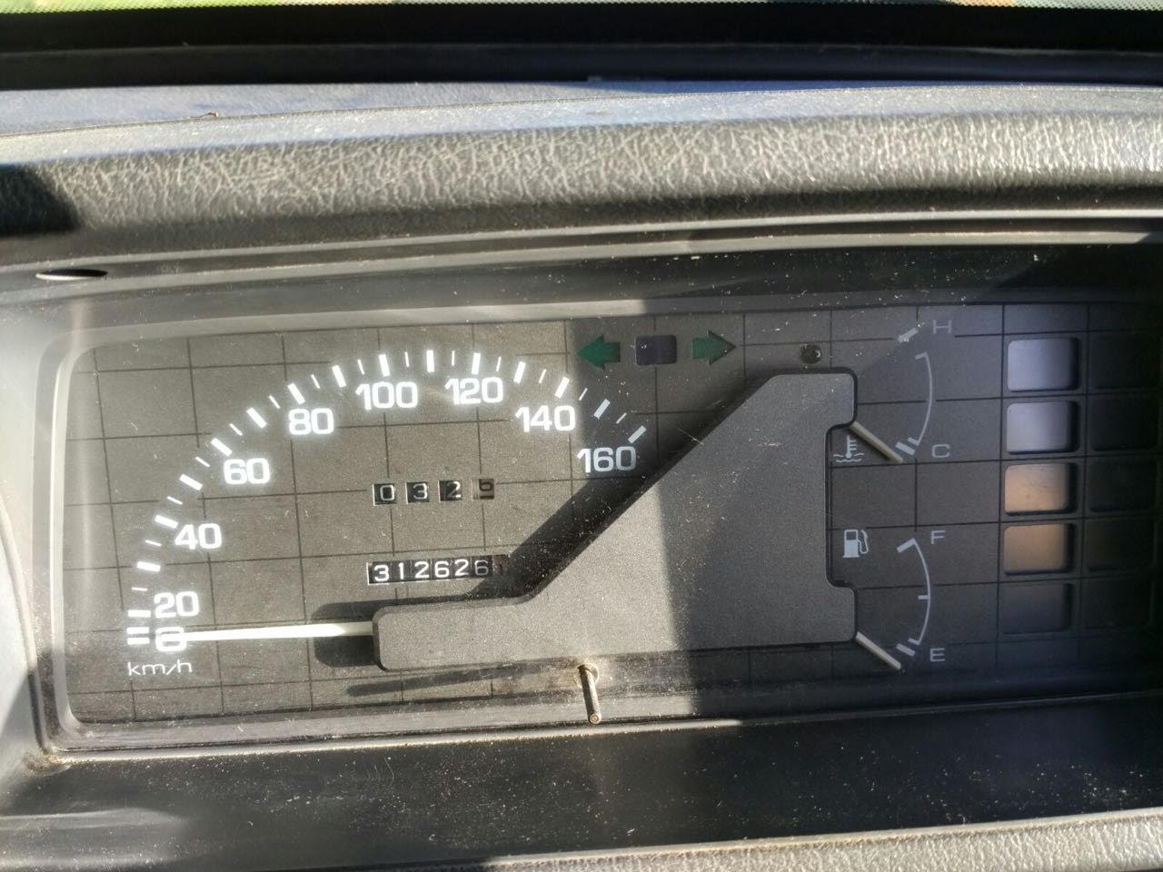 1996 Mazda E1800