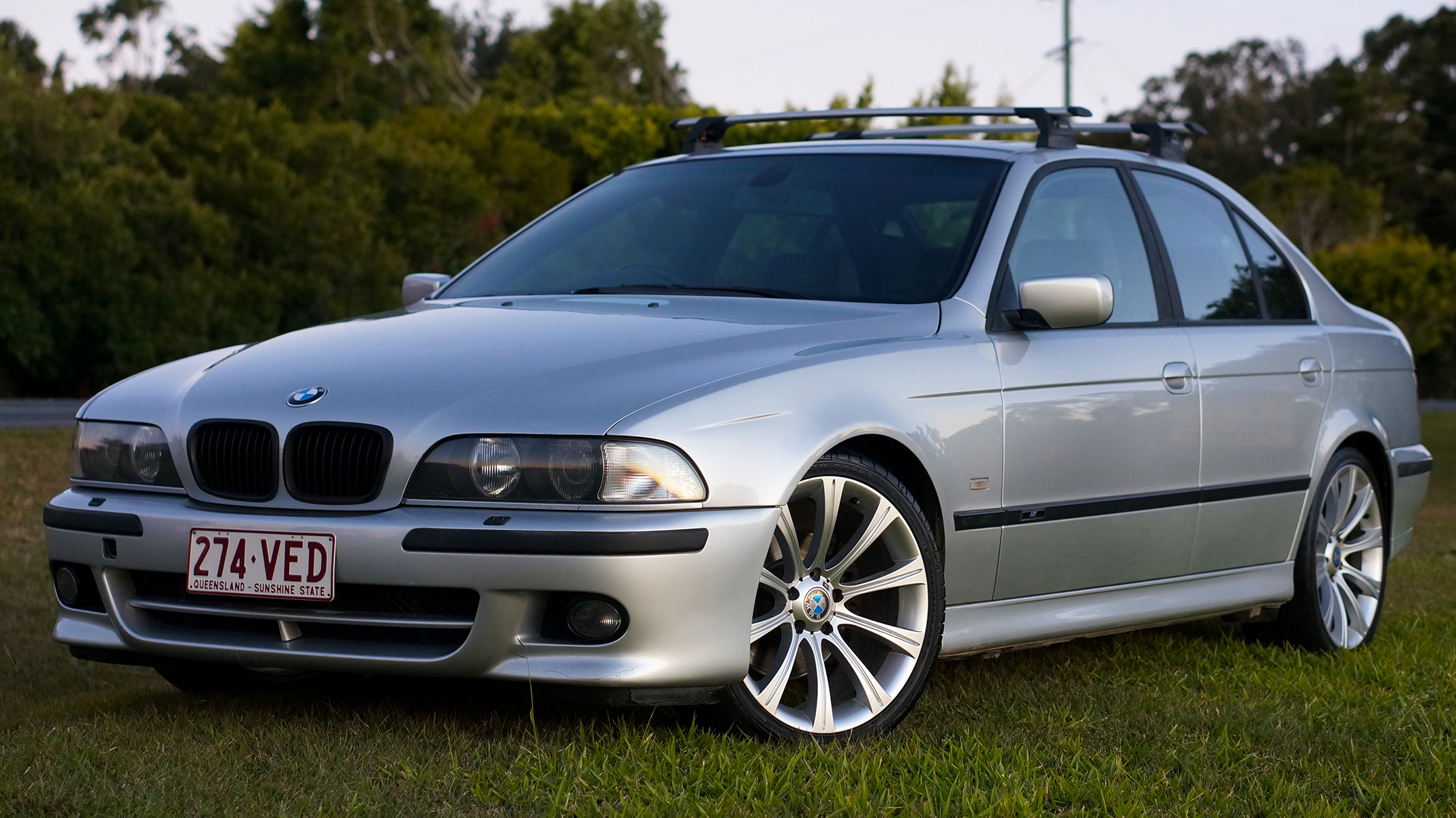 2000 BMW 540i Sport E39