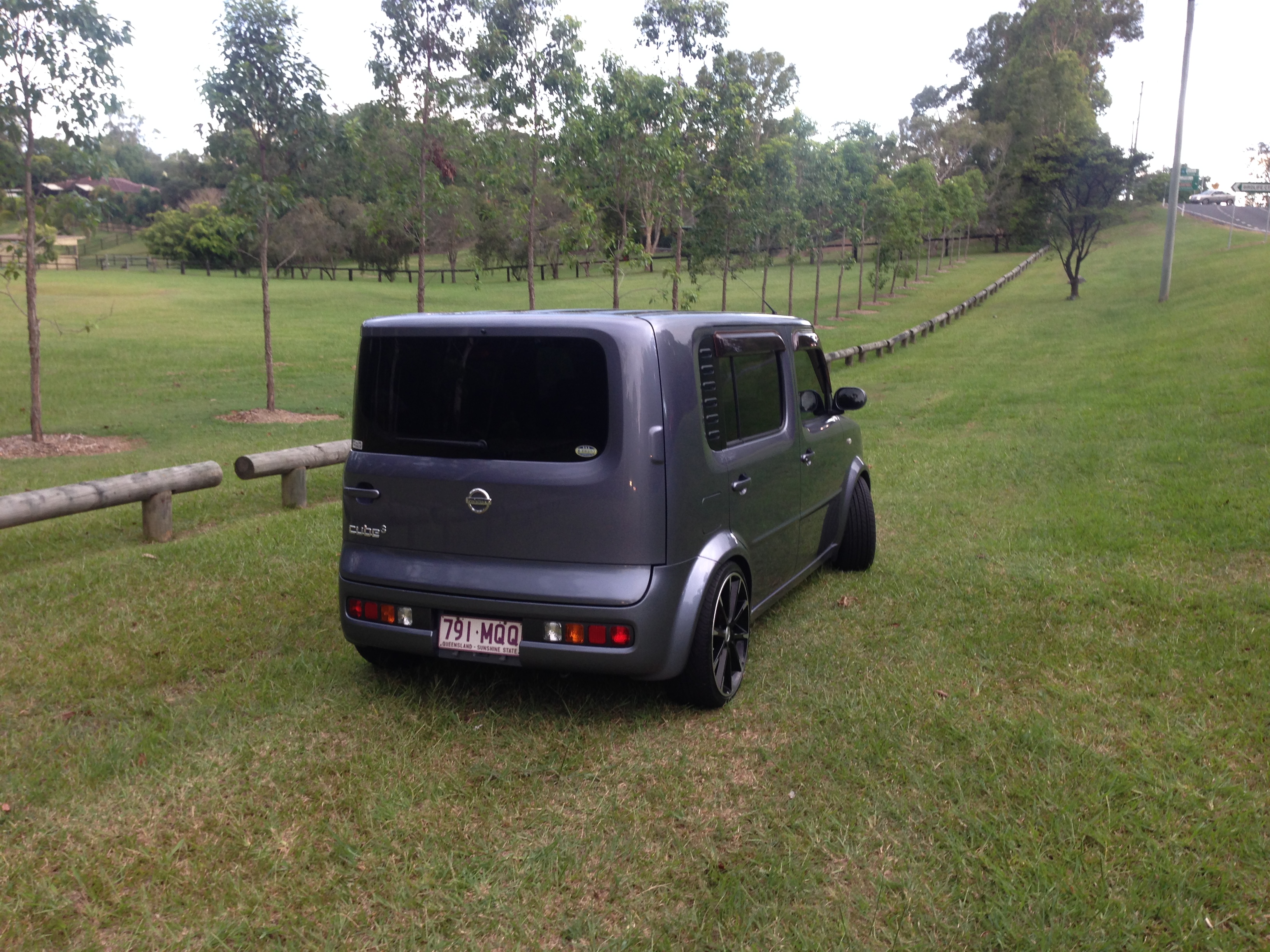 2003 Nissan CUBE