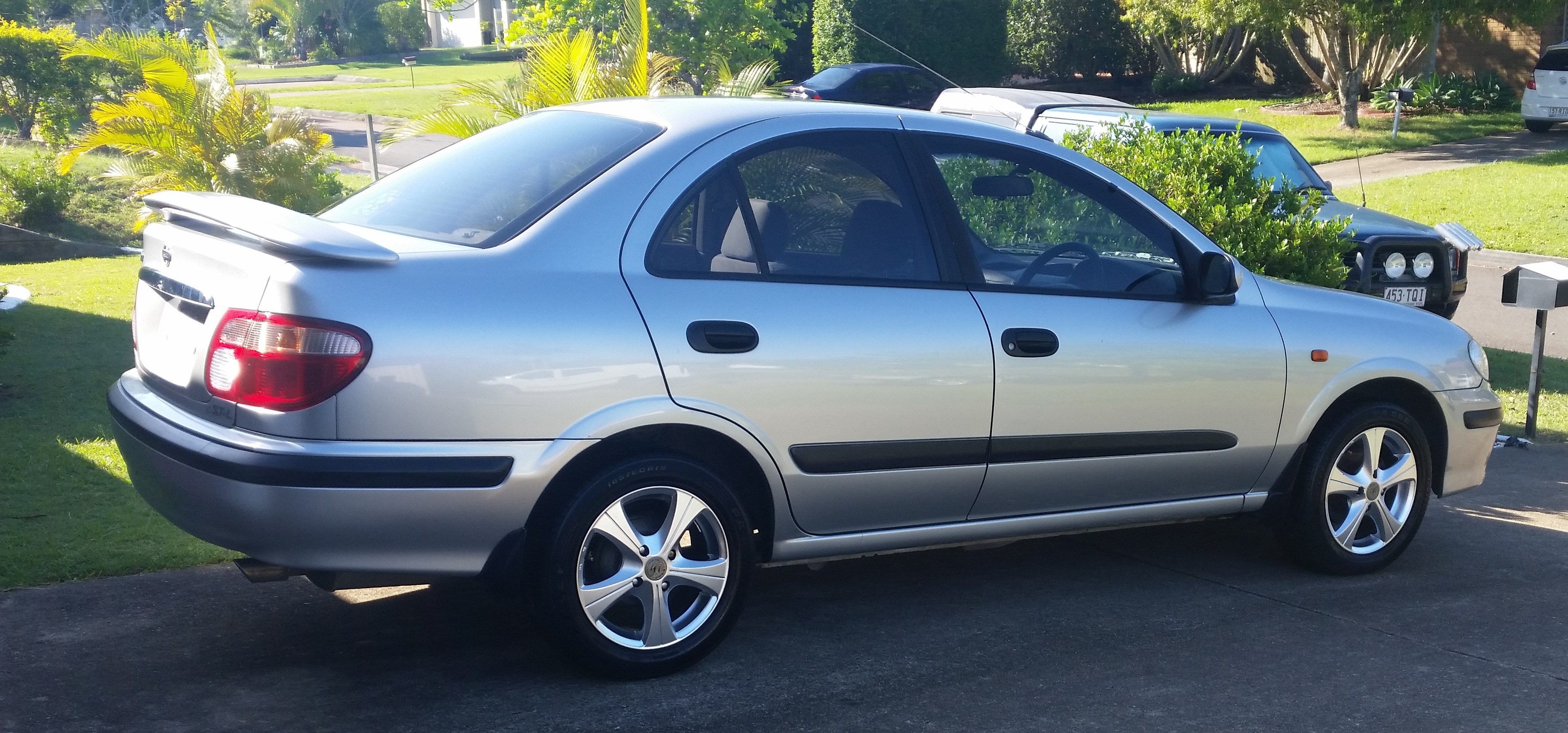2003 Nissan pulsar fuel consumption