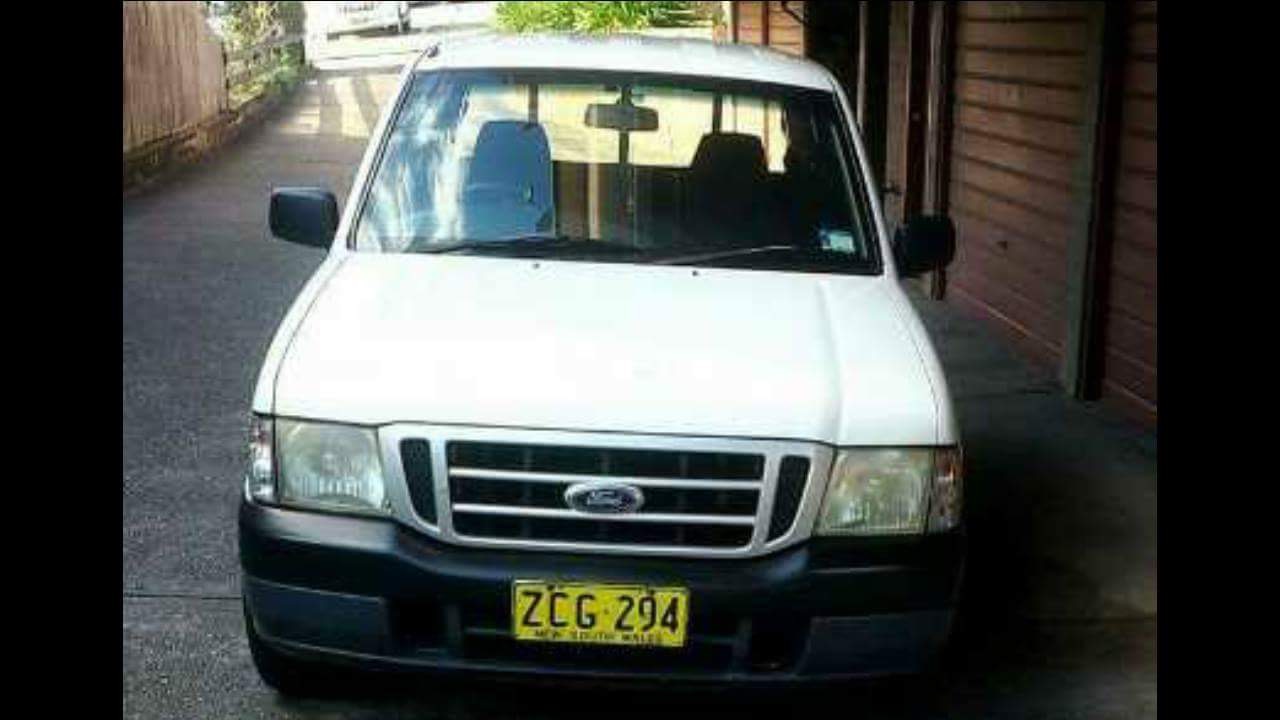 2004 Ford Courier