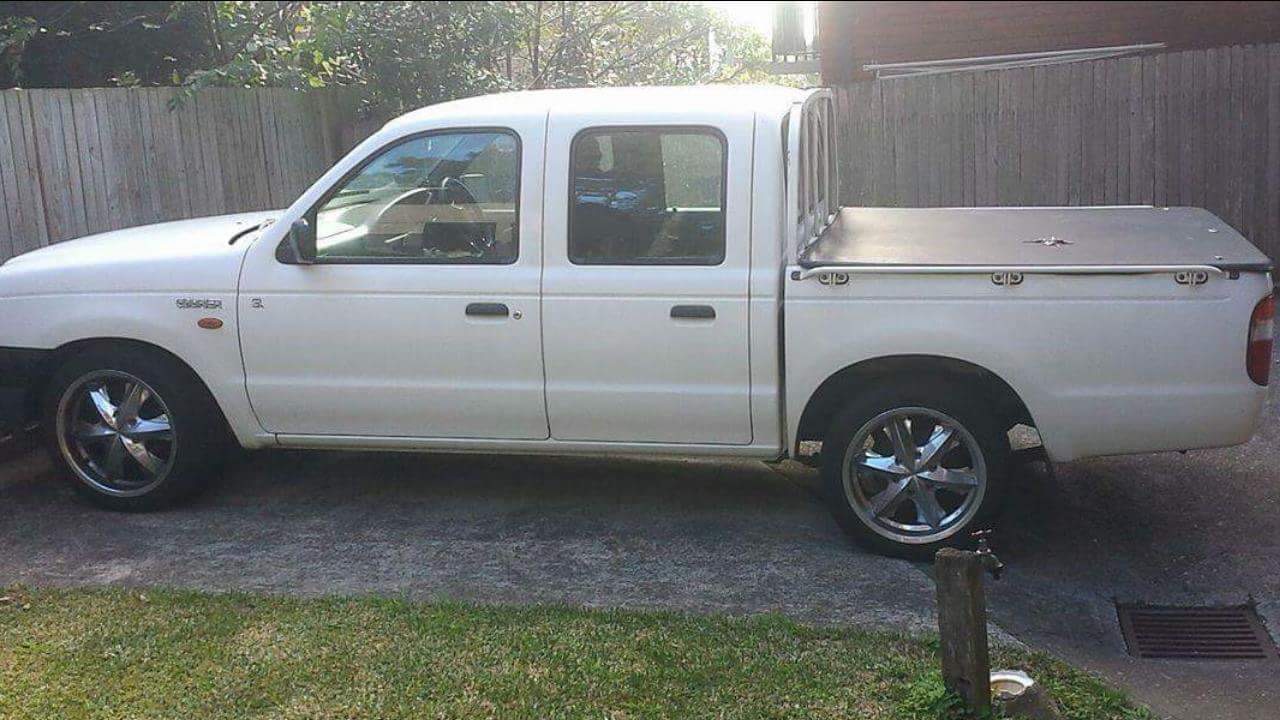 2004 Ford Courier