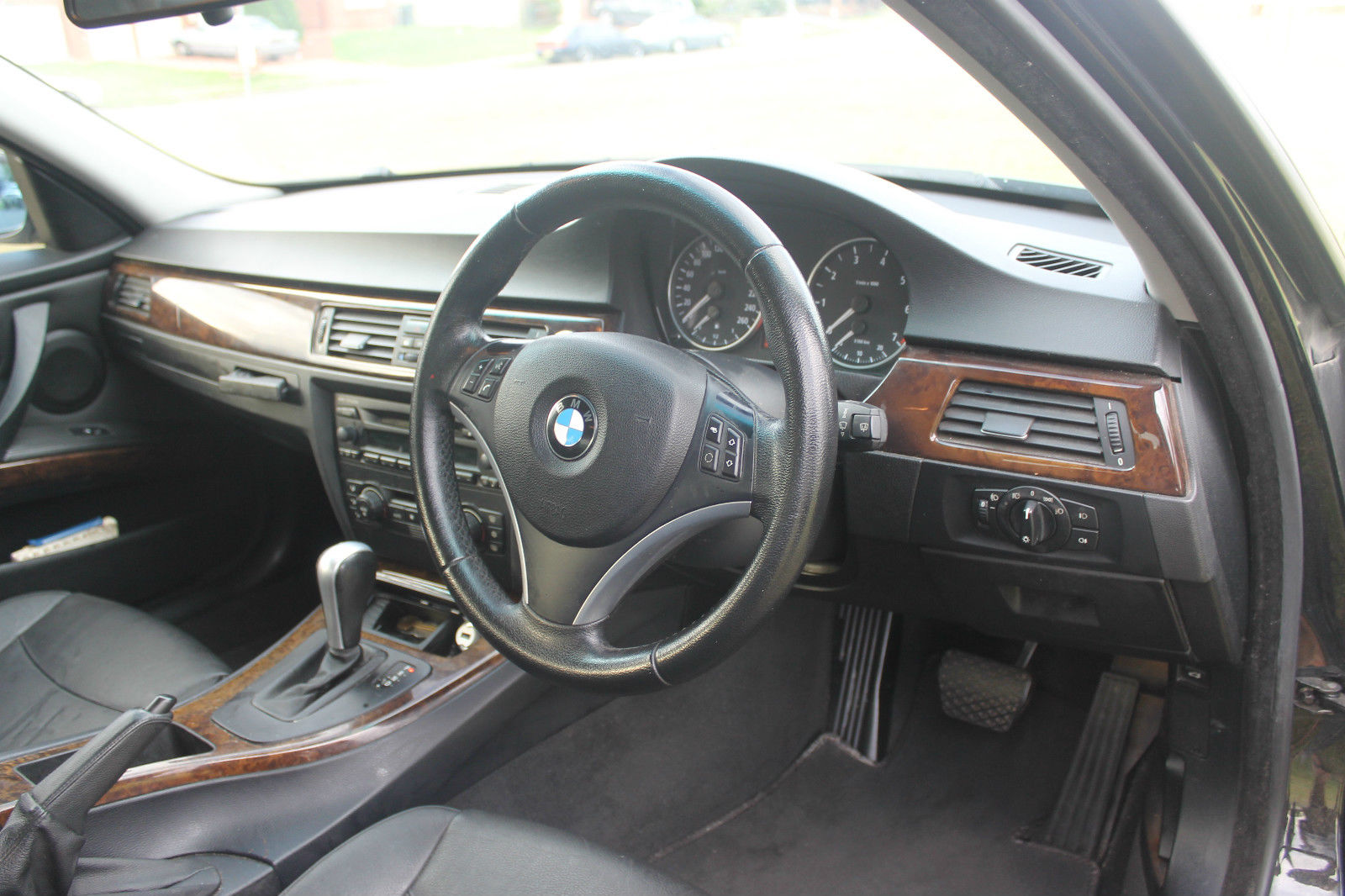 2005 BMW 320