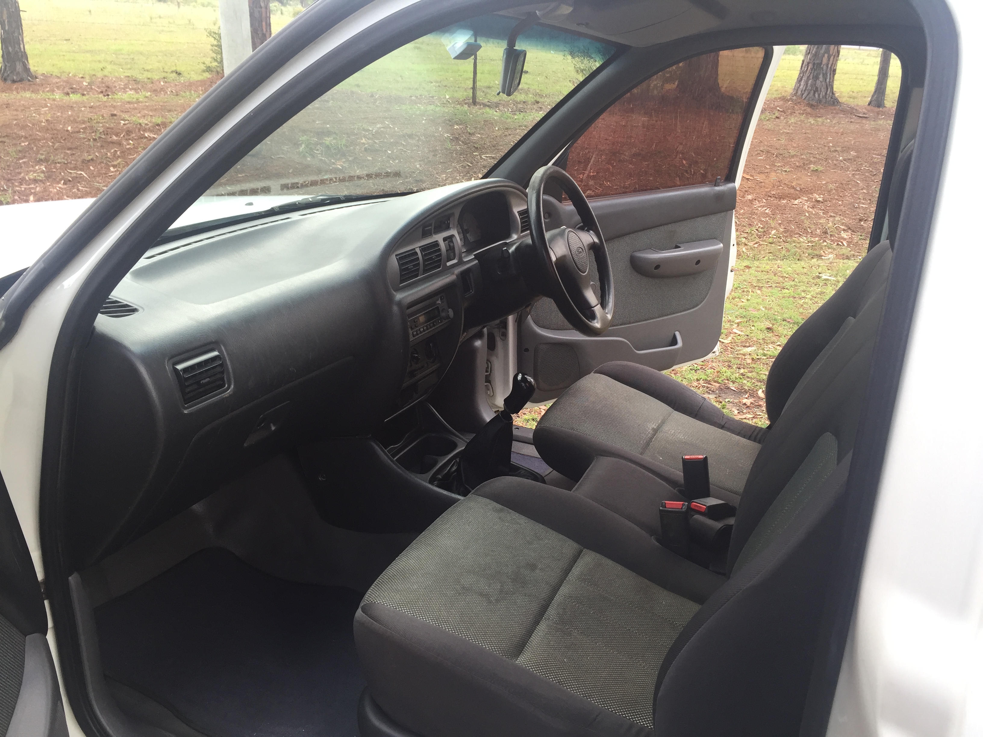 2005 Ford Courier