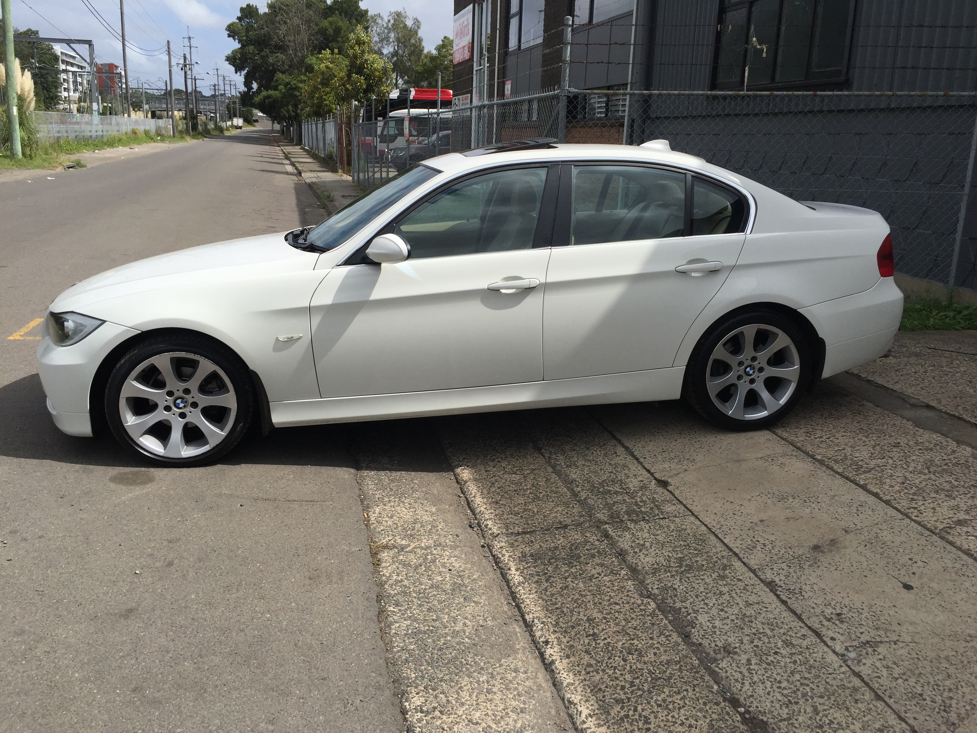 2007 BMW 325i E90