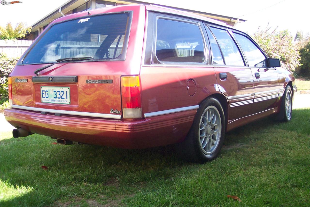 Vl_berlina_wagon's Holden