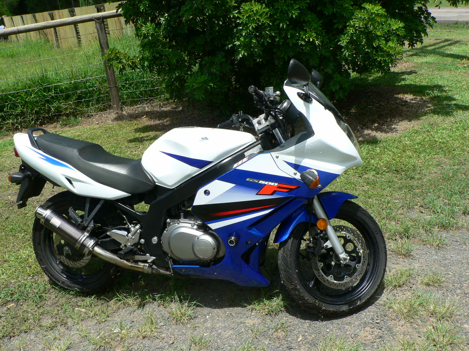 Suzuki gs500 2009