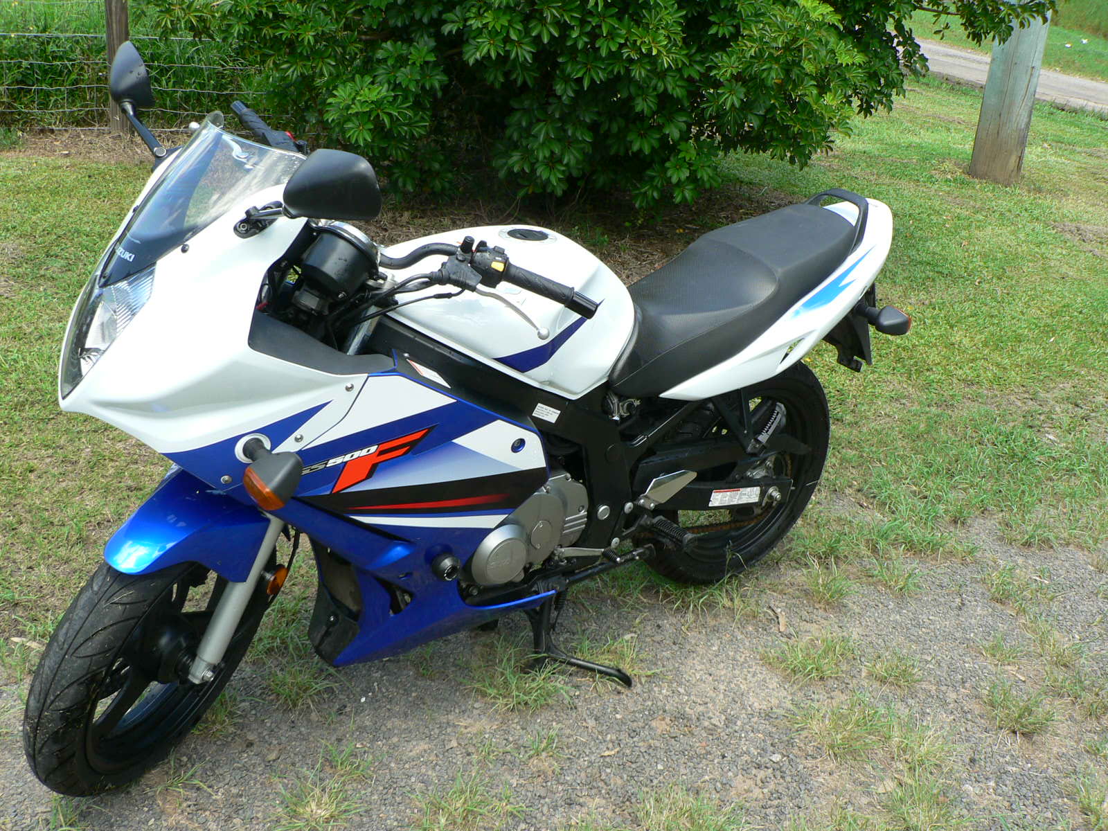 Suzuki gs500f
