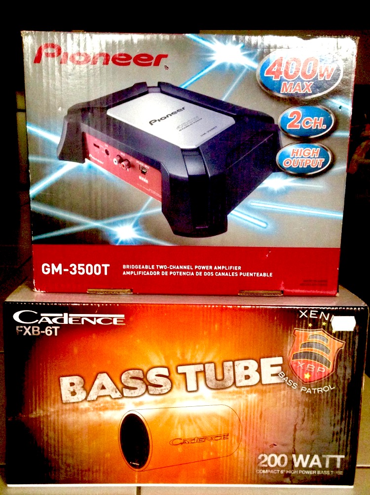 Cadence BASS TUBE & Pioneer AMP