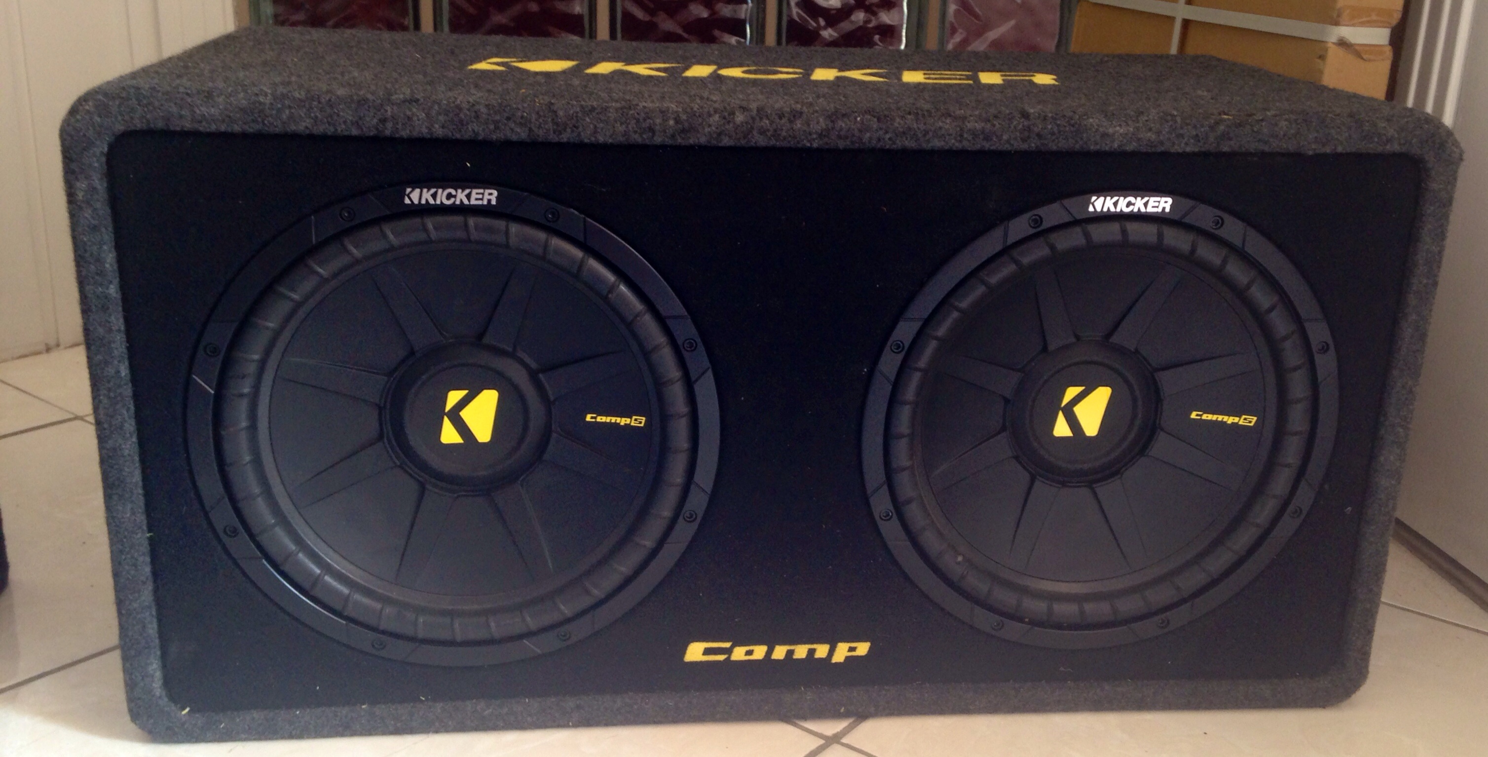 Kicker DCWS122 Dual 12\