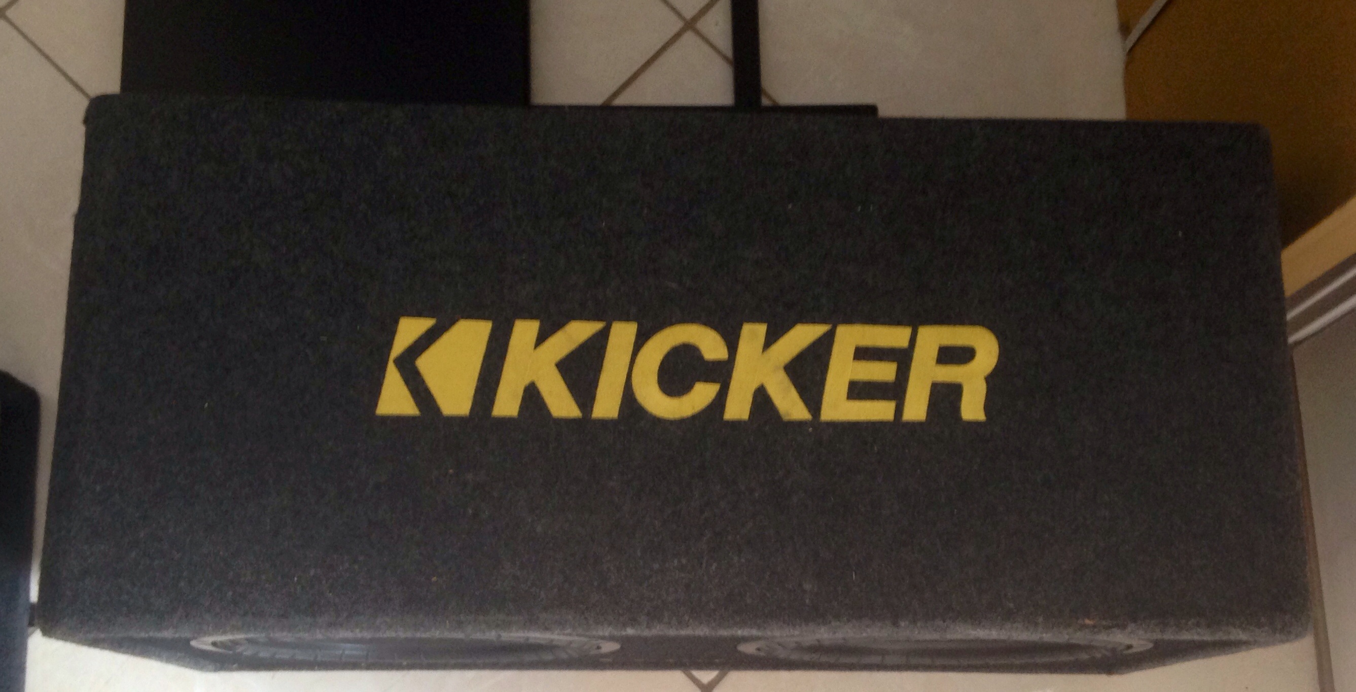 Kicker DCWS122 Dual 12\