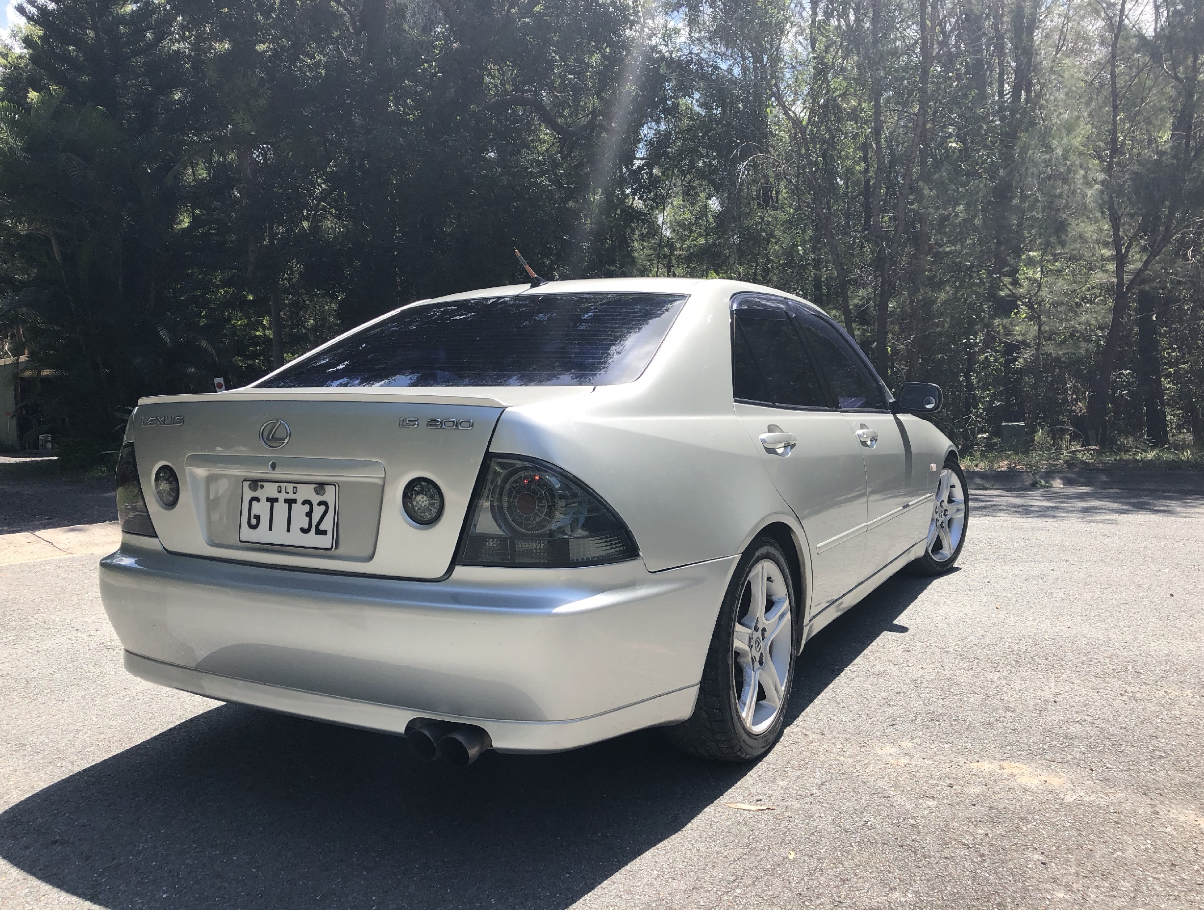 1999 Lexus IS200