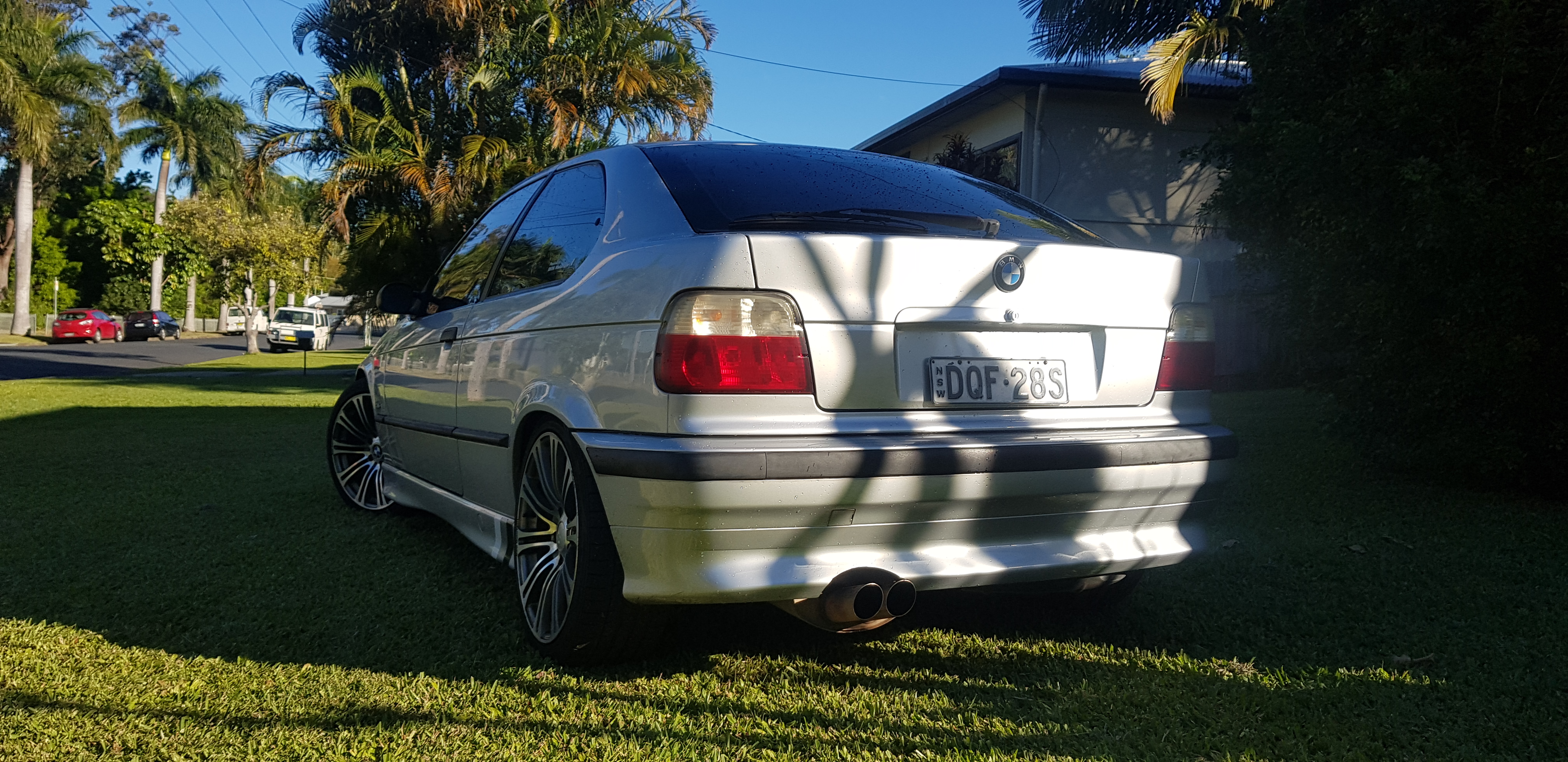 2000 BMW 318i