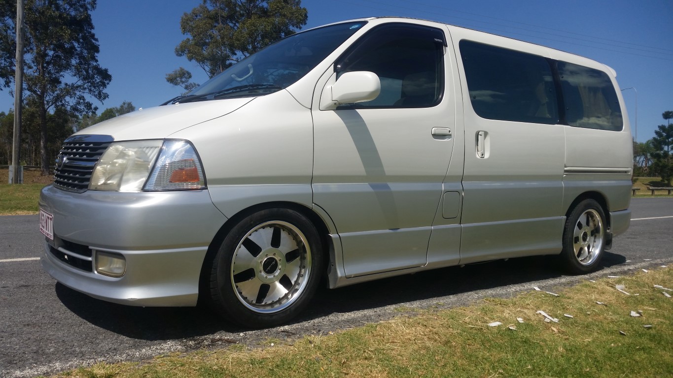 2001 Toyota Grand Hiace