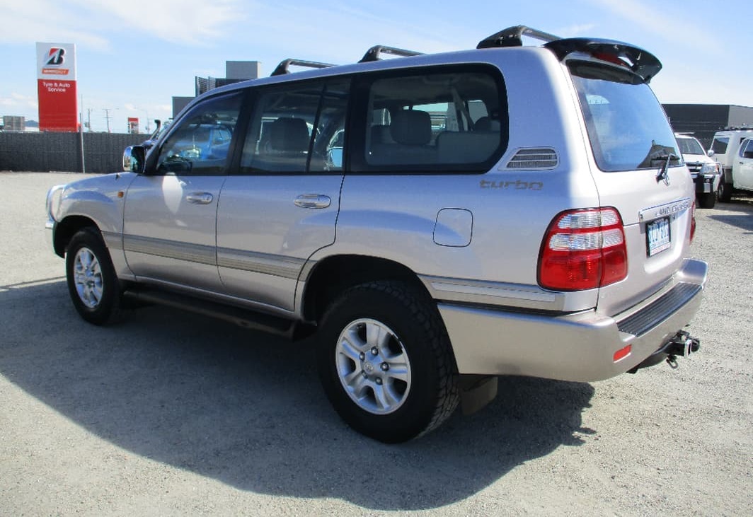 2003 Toyota Landcruiser Sahara (4X4) HDJ100R