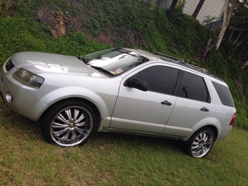 Ford territory 2004 car sales