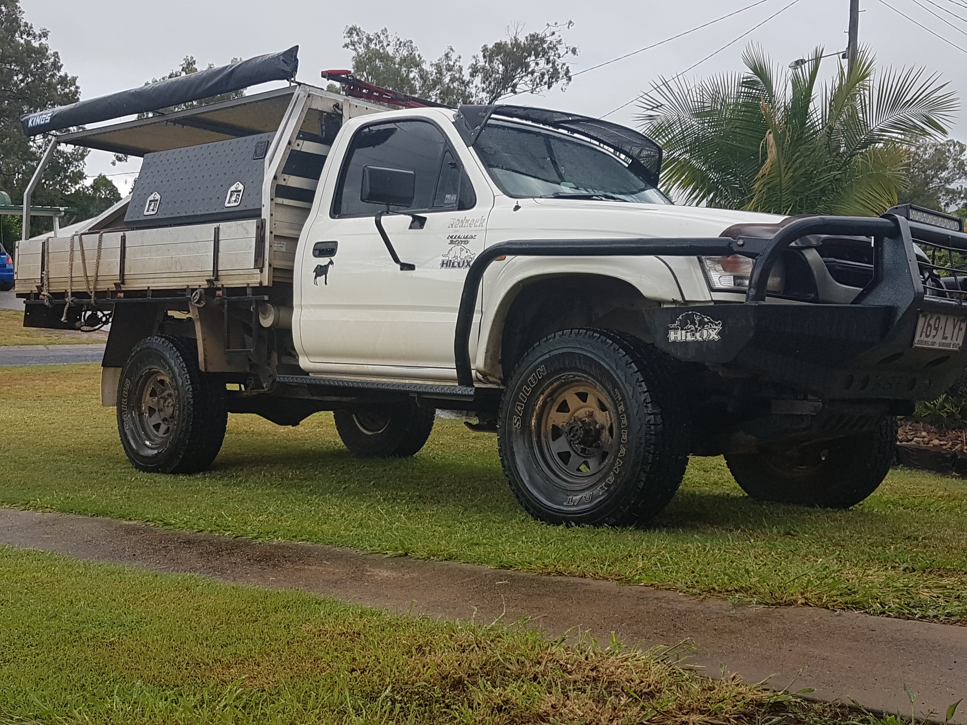 2004 Toyota Hilux (4X4) KZN165R