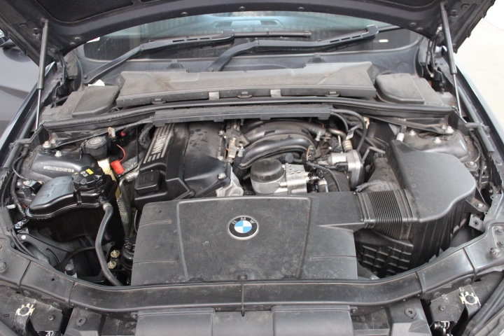 2006 BMW 320