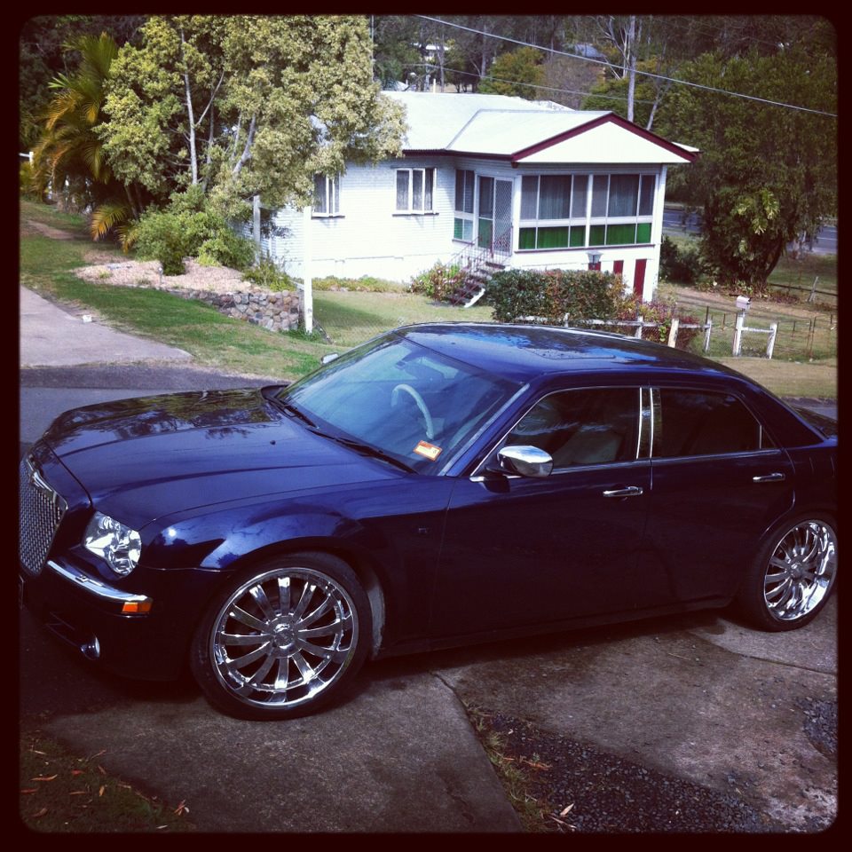 Chrysler 300c 5 7