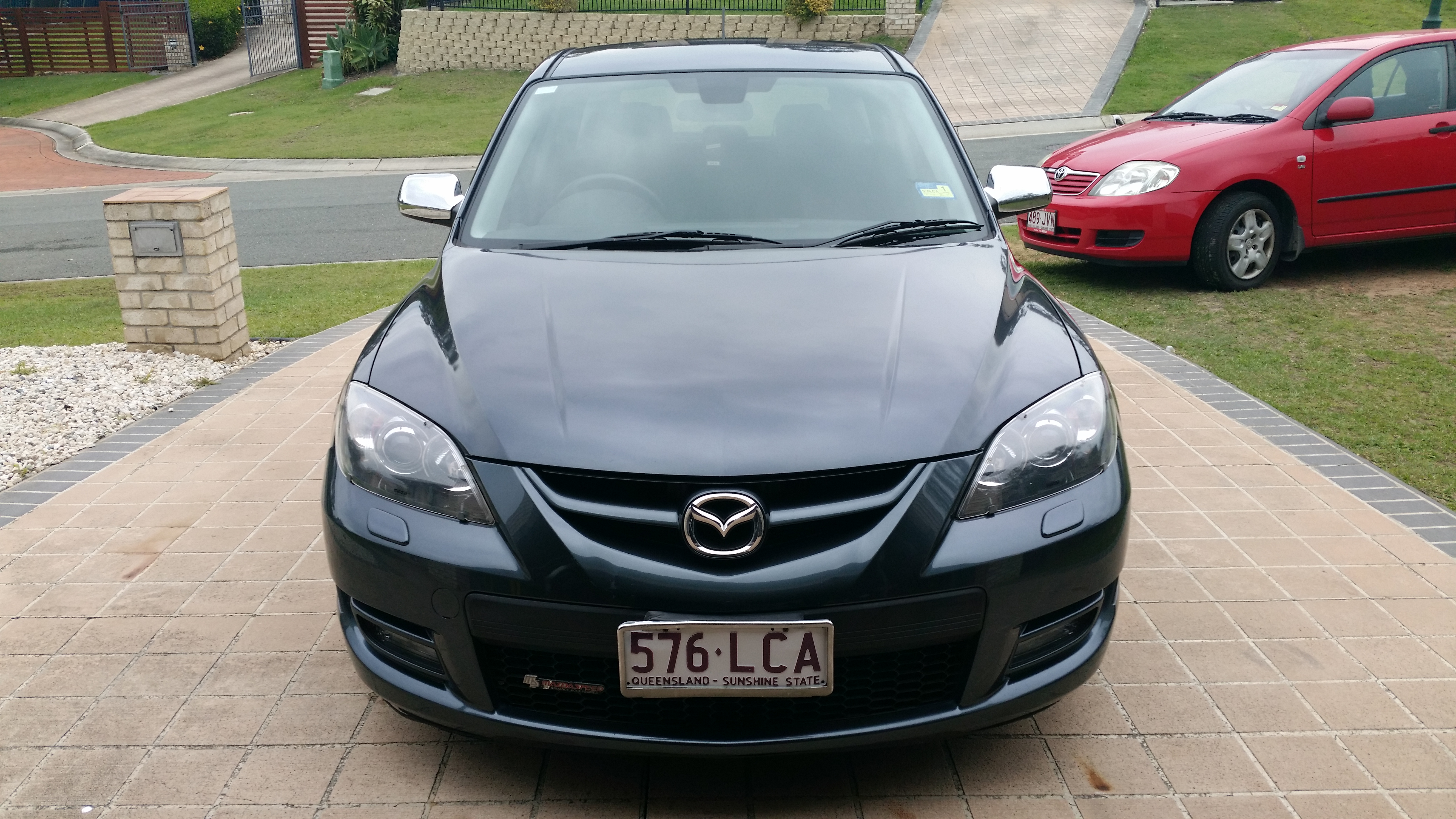 File:2006 Mazda 3 (BK) 1.6 Luxury sedan (2016-01-03) 02.jpg - Wikimedia  Commons