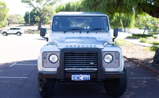2014 LAND Rover Defender