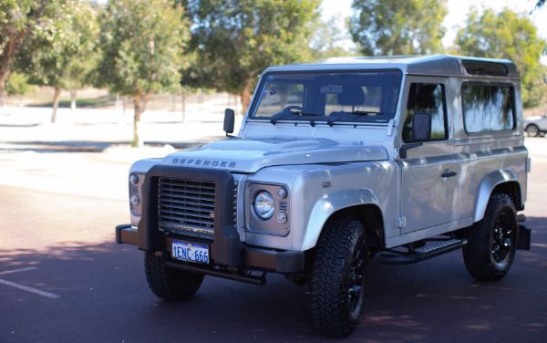 2014 LAND Rover Defender