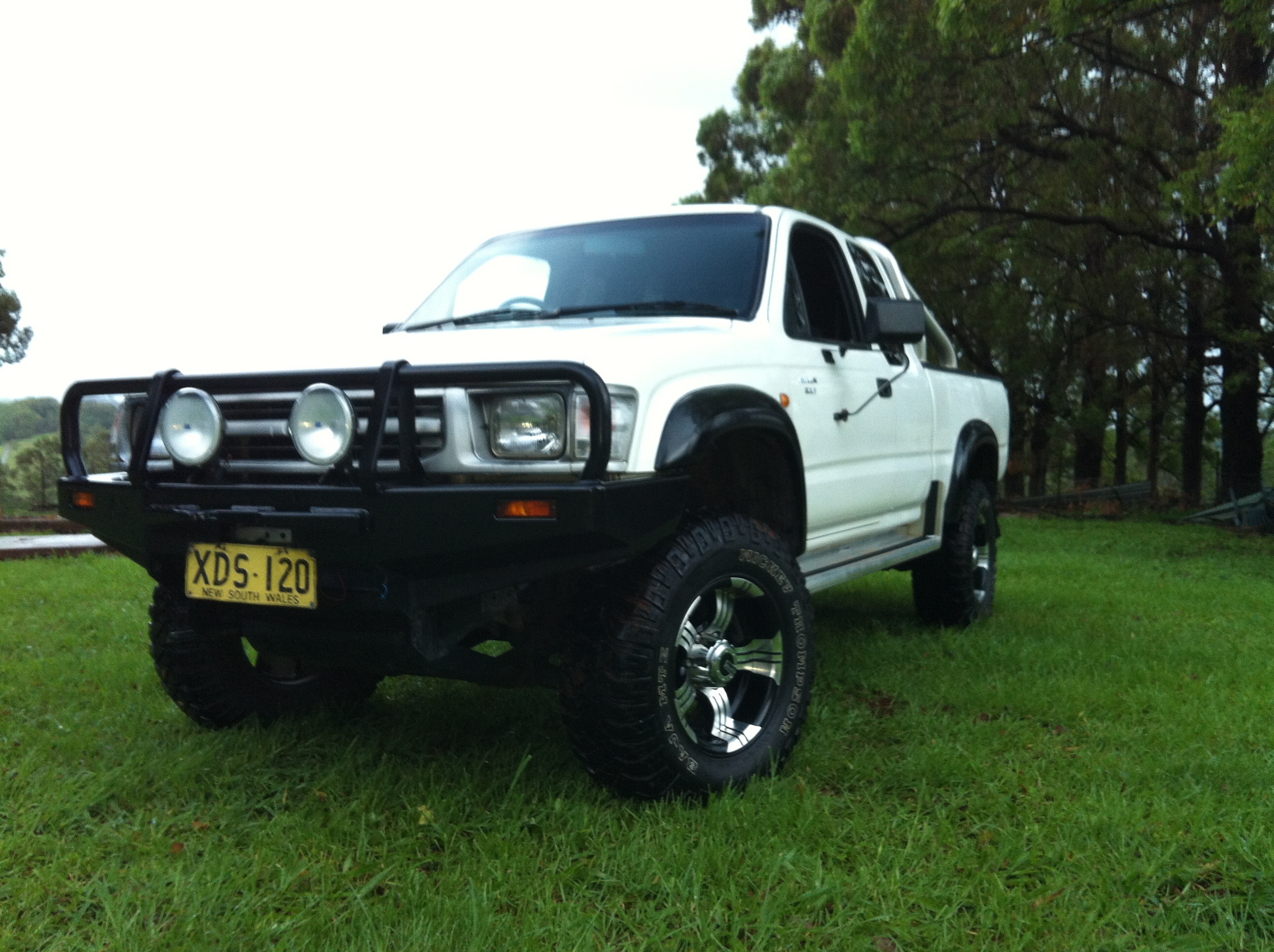 2001 Toyota Hilux (4X4) VZN172R