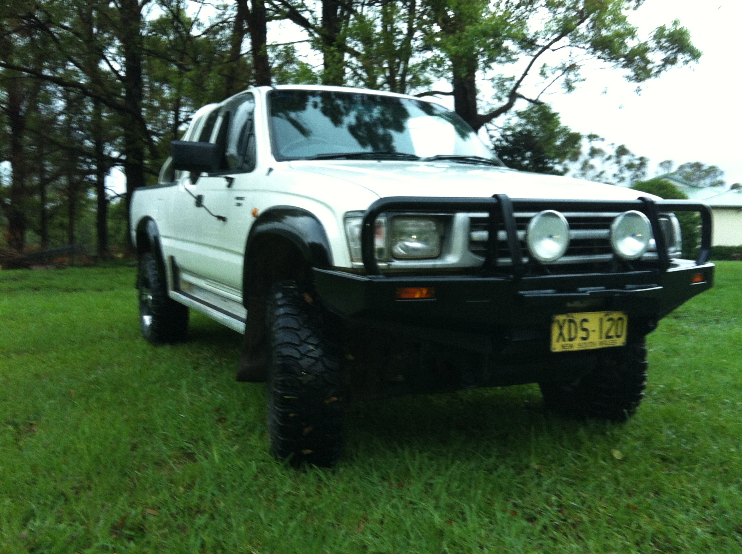 2001 Toyota Hilux (4X4) VZN172R