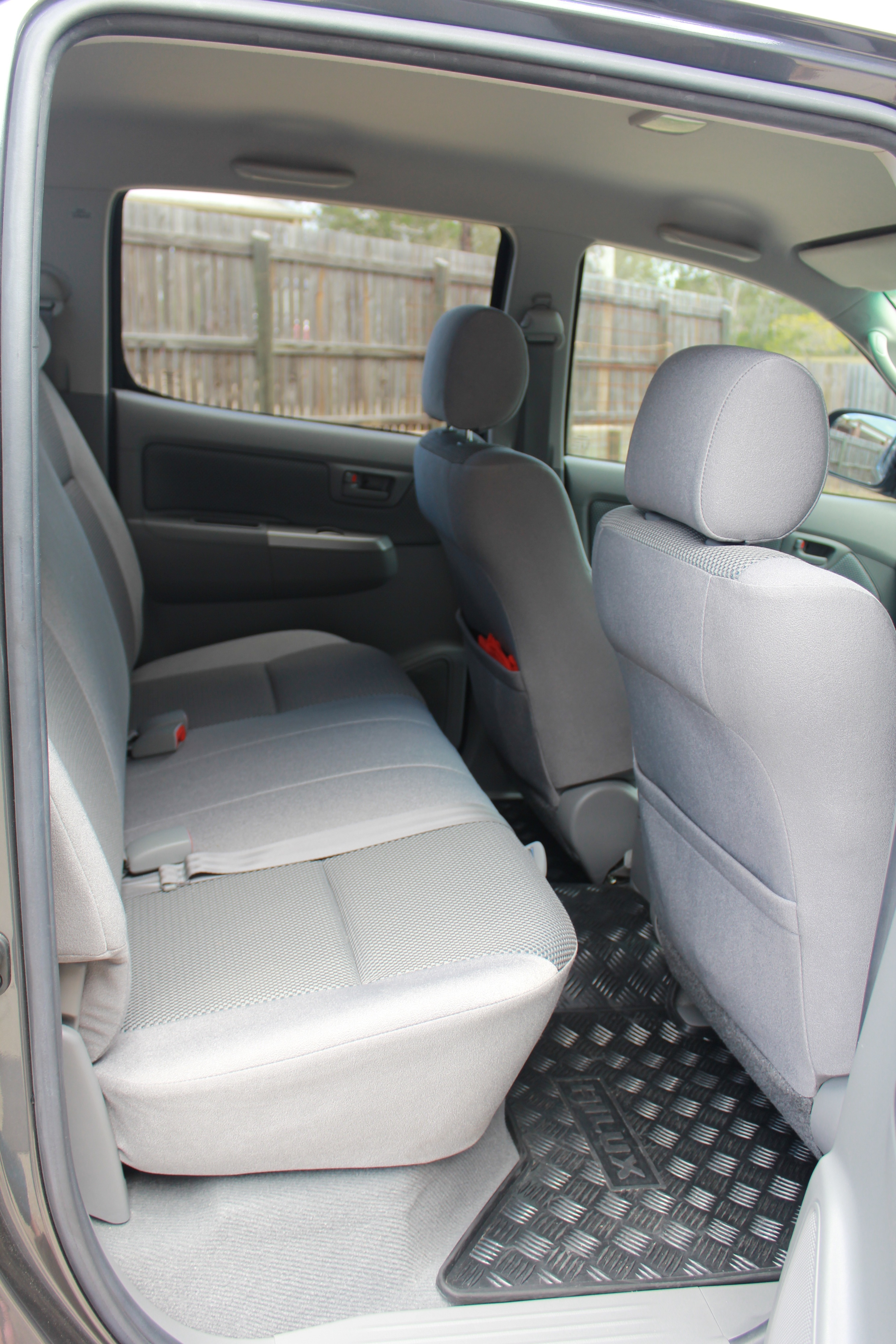 2010 Toyota Hilux SR5 (4X4) GGN25R MY11 Upgrade