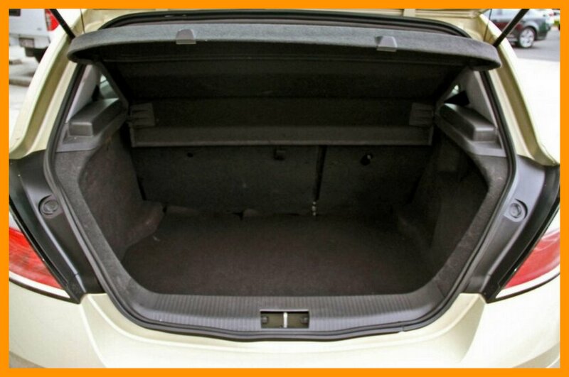 2004 Holden Astra CDX AH