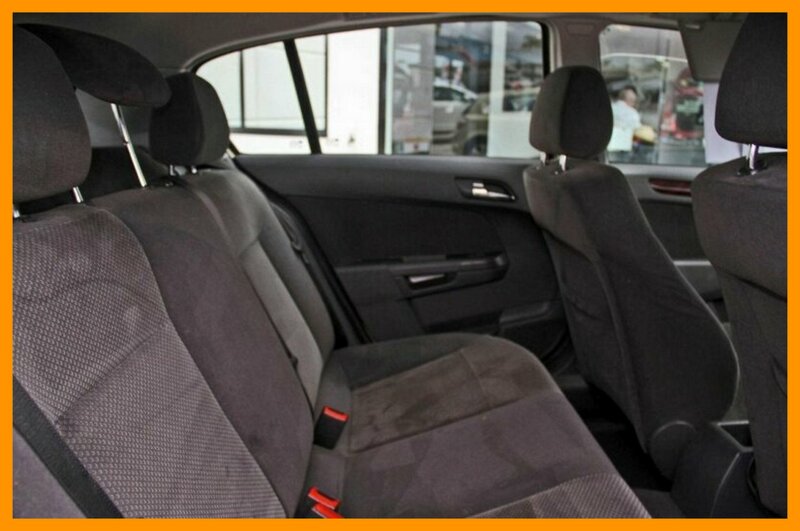 2004 Holden Astra CDX AH