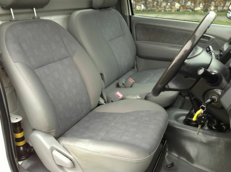 2006 Toyota Hilux 4X4, Turbo Diesel Tipper Ute