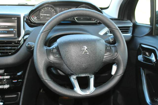 2012 Peugeot 208 Allure A9