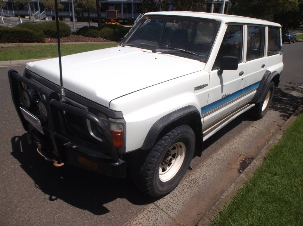 1989 Nissan Patrol DX 4X4