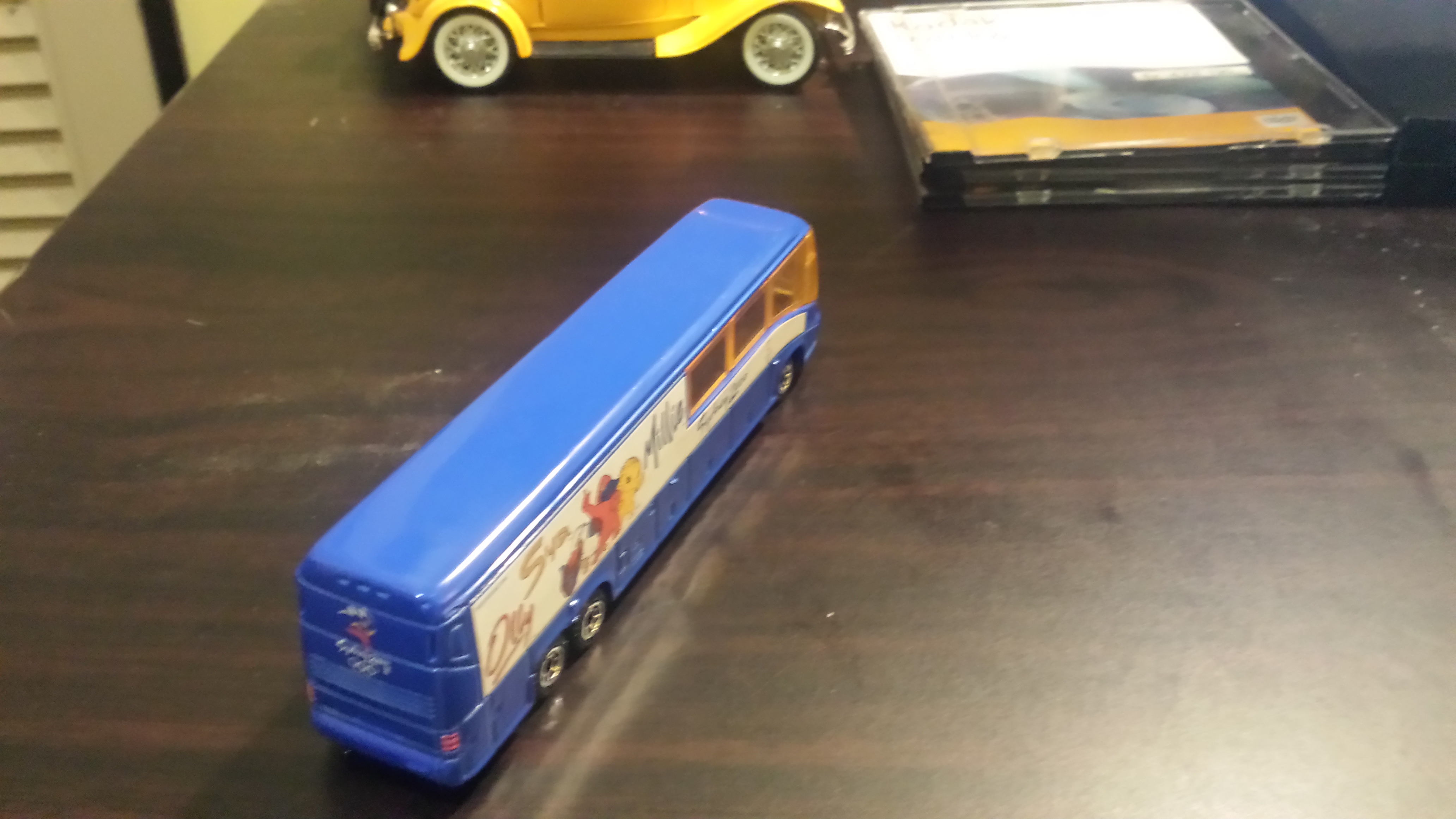 Sydney2000 Games OLLY SYD. Millie Coach 1999 Mattel INC