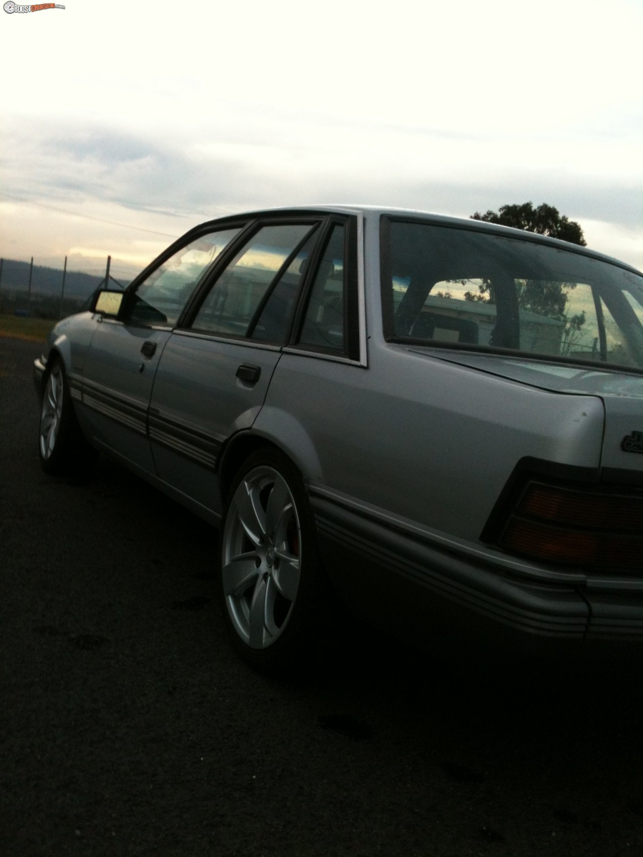 1988 HOLDEN COMMODORE vl