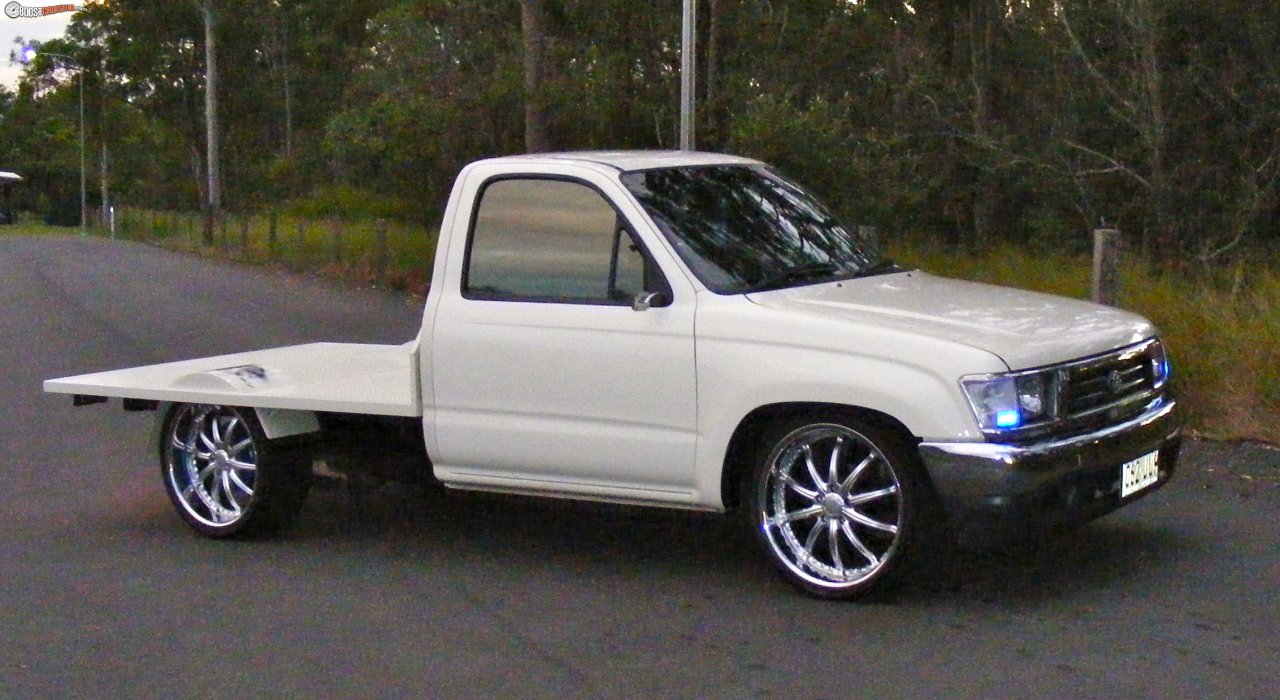 2001 Toyota Hilux Work Mate