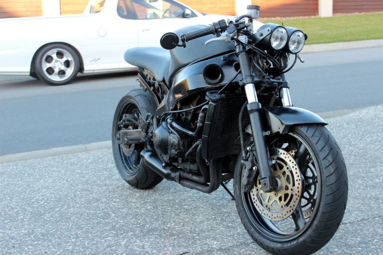 Kawasaki zx9r Street Fighter