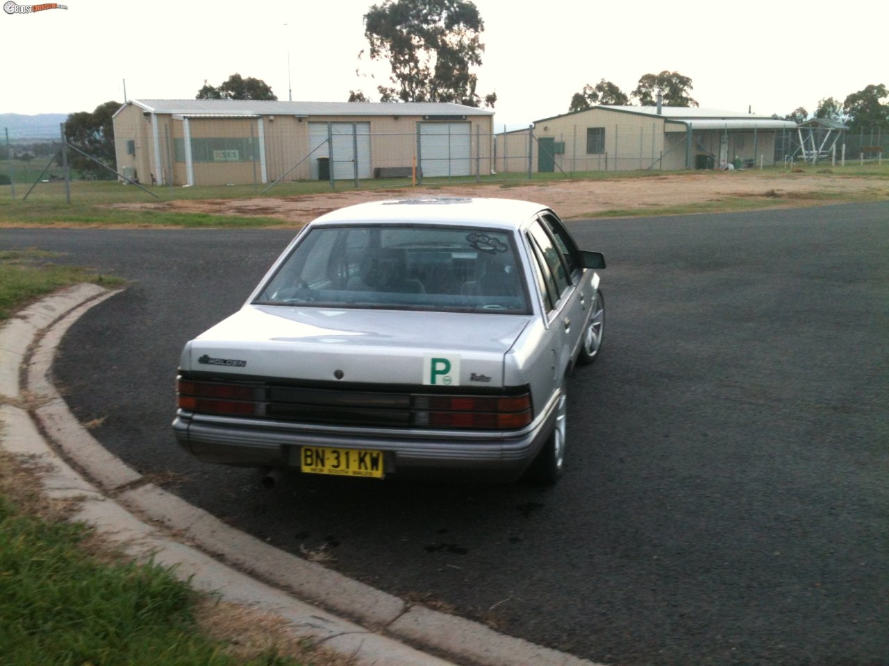 1988 HOLDEN COMMODORE vl