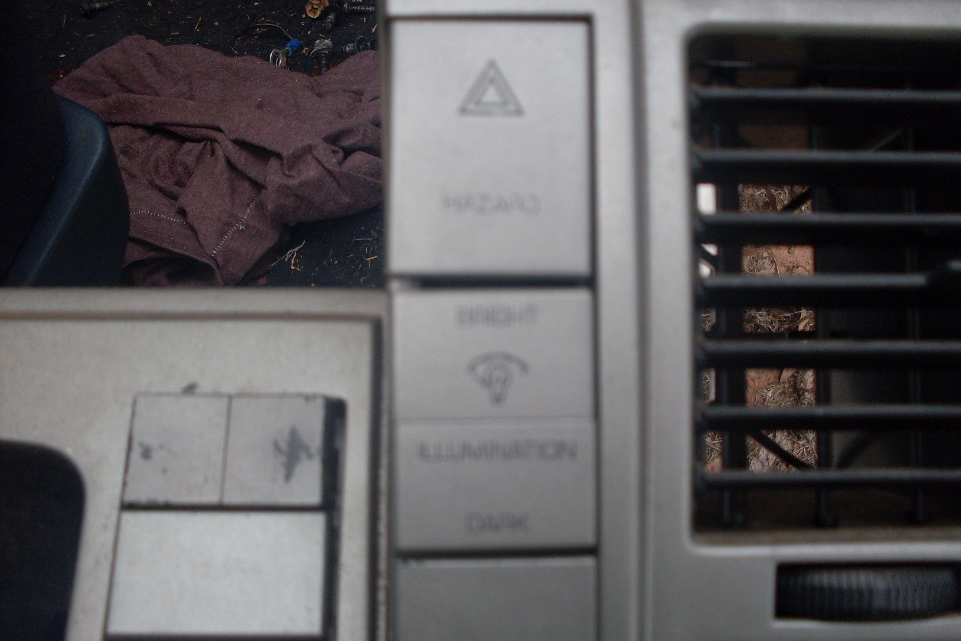 R31 Skyline Hazard and DASH Light Switches