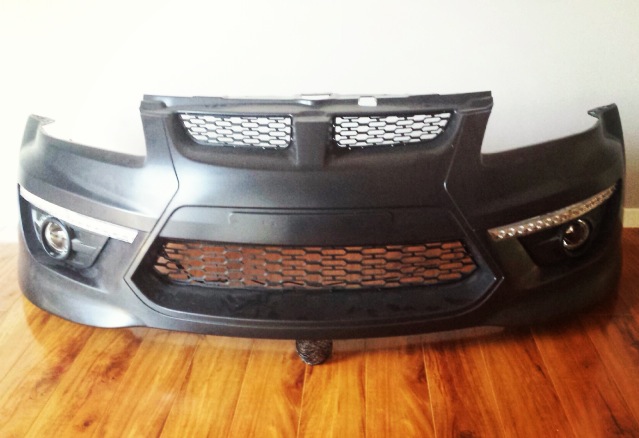 VE E2,e3 HSV Brand New * Complete* Front Bumper