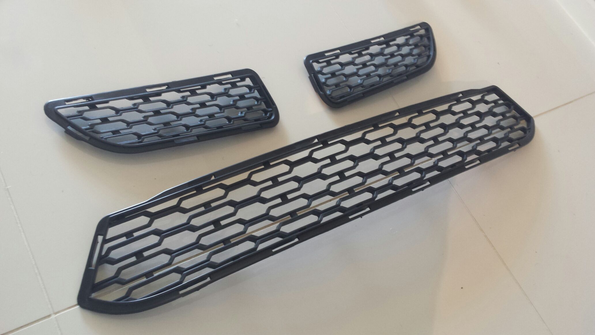 VE E2,e3 HSV Brand New * Complete* Front Bumper
