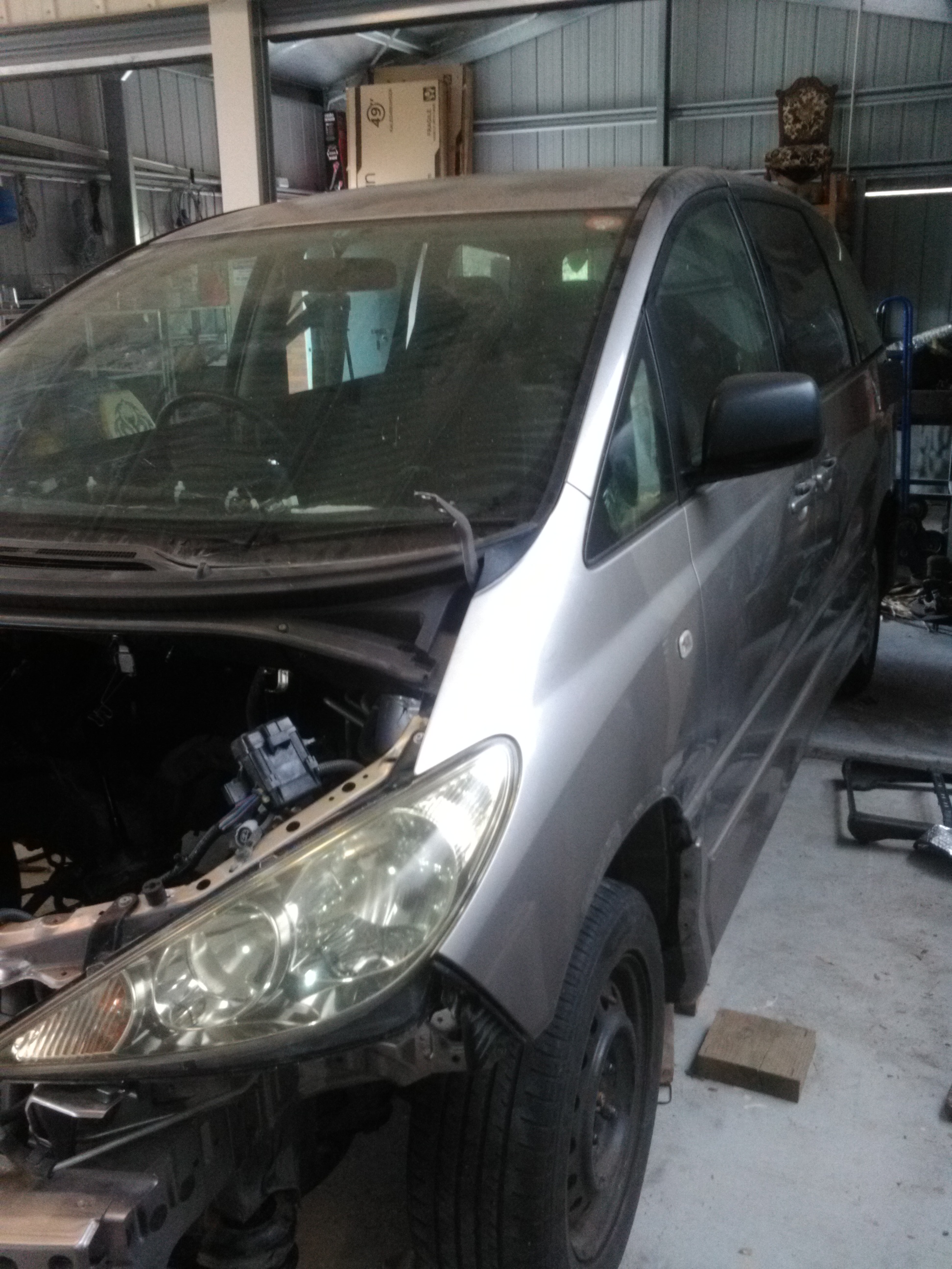 Wrecking 2003 Toyota Estima