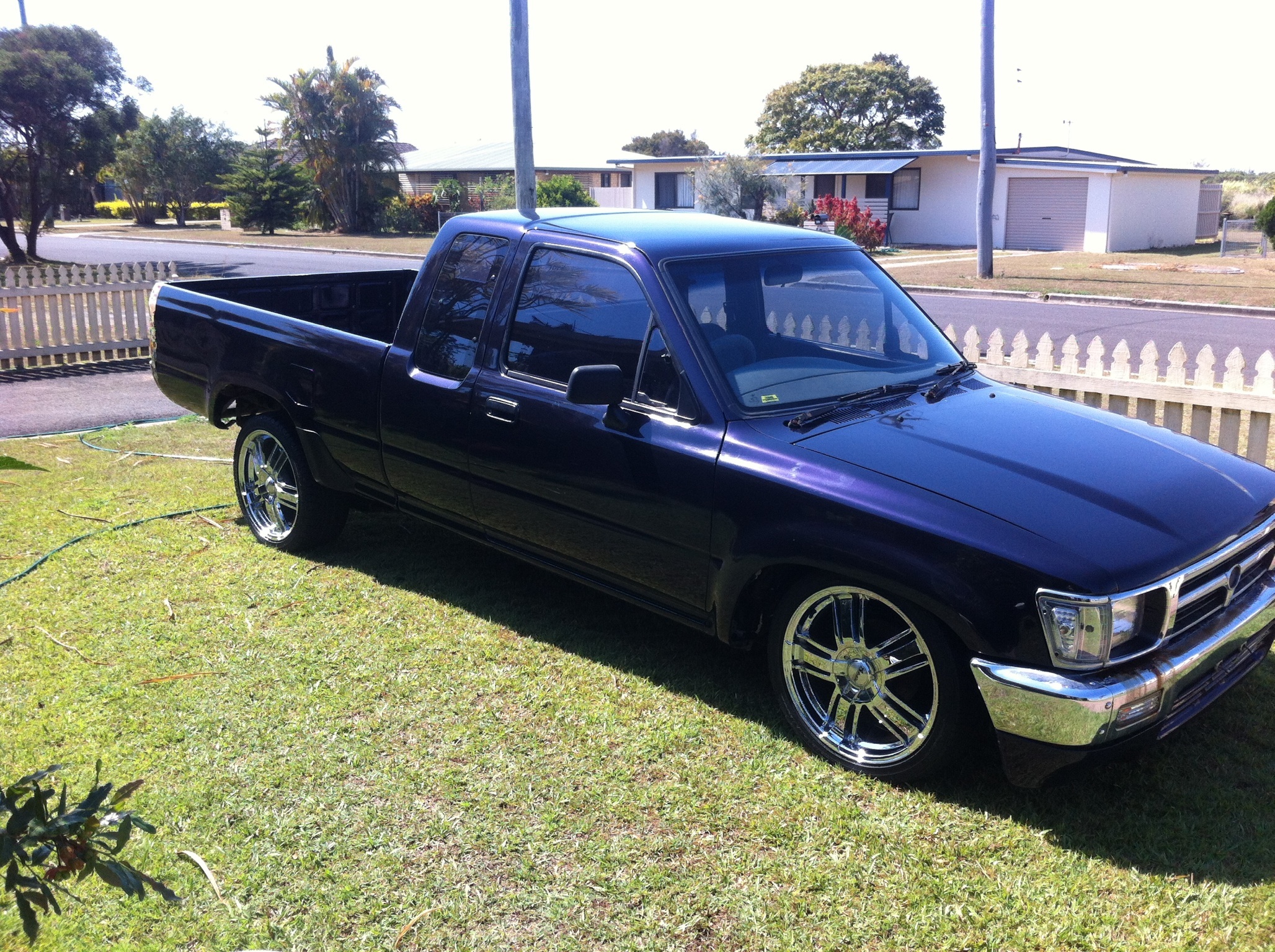 1990 Toyota Hilux Sr5 - BoostCruising