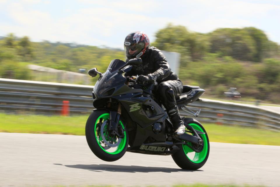Кавасаки джиксер r1000
