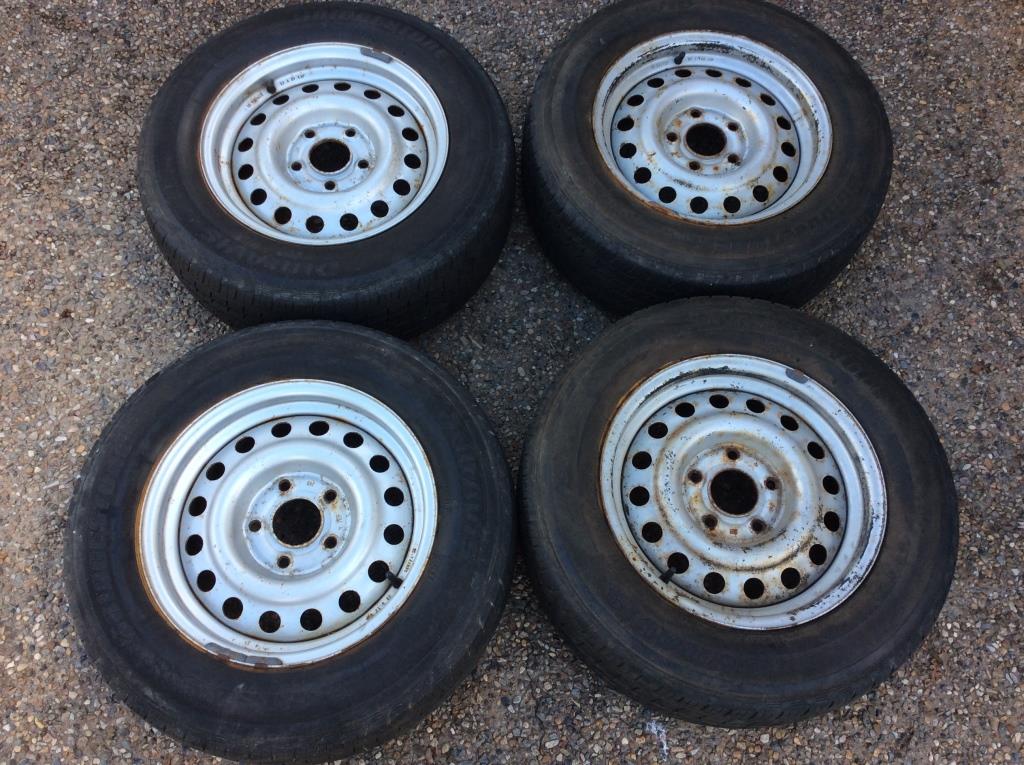 15 X 7 Commodore, Crewman, Ute Chaser Rims and Tyres